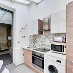 Charming studio - 2P - Voltaire